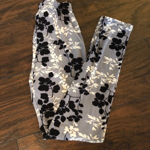 Agnes & Dora soft and stretchy leggings